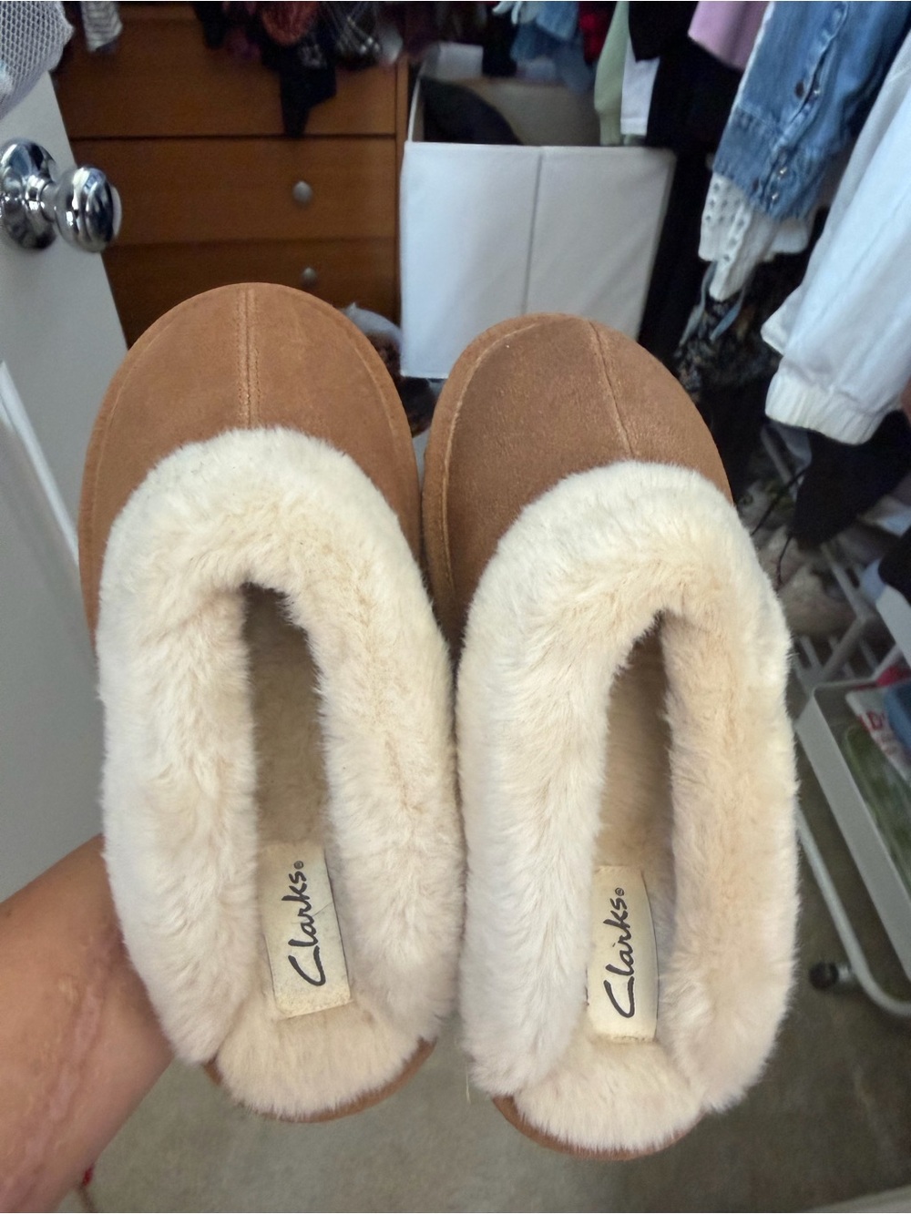 Clarks Women's Chestnut Brown Suede Slippers with Cream Shearling Collar